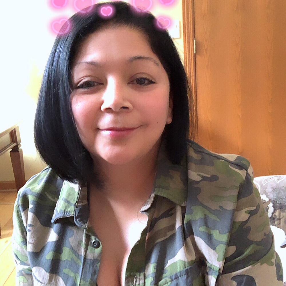 Meet your Posher, Esther